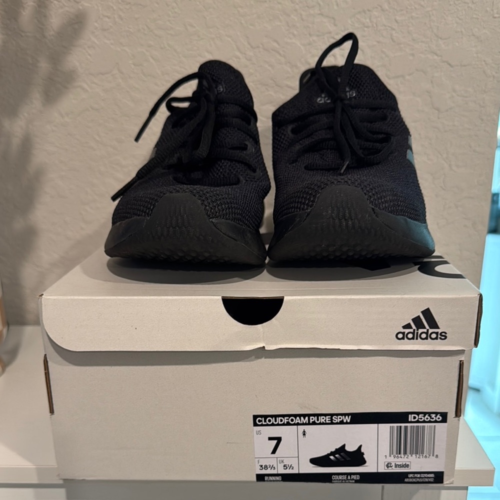 Adidas Black Sneakers Sleek Design Comfort Fit